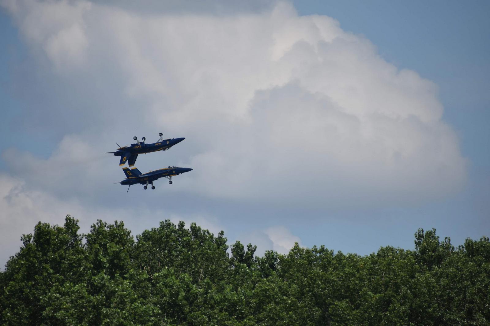Inverted Blue Angels